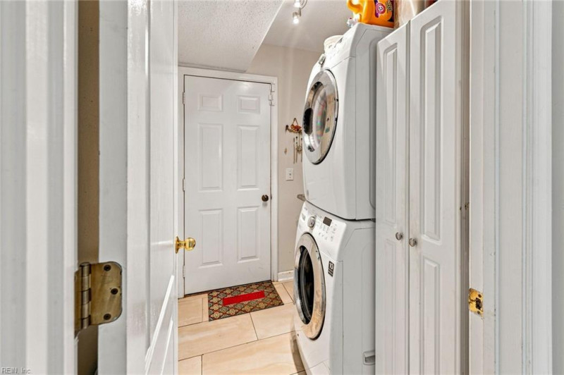 Photo 19 of 42 residential for sale in Virginia Beach virginia