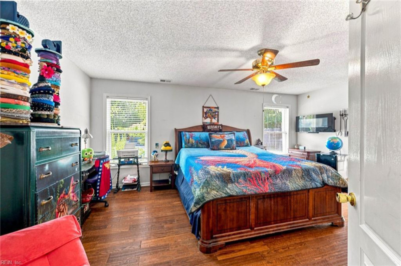 Photo 20 of 42 residential for sale in Virginia Beach virginia
