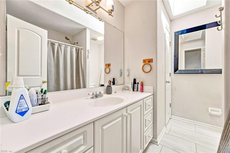 Photo 25 of 42 residential for sale in Virginia Beach virginia