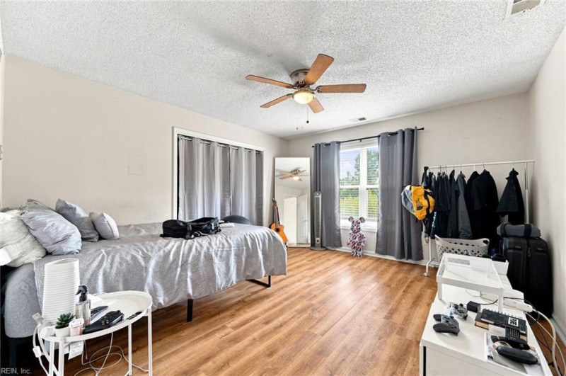Photo 26 of 42 residential for sale in Virginia Beach virginia