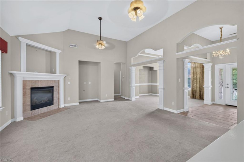 Photo 13 of 49 residential for sale in Chesapeake virginia
