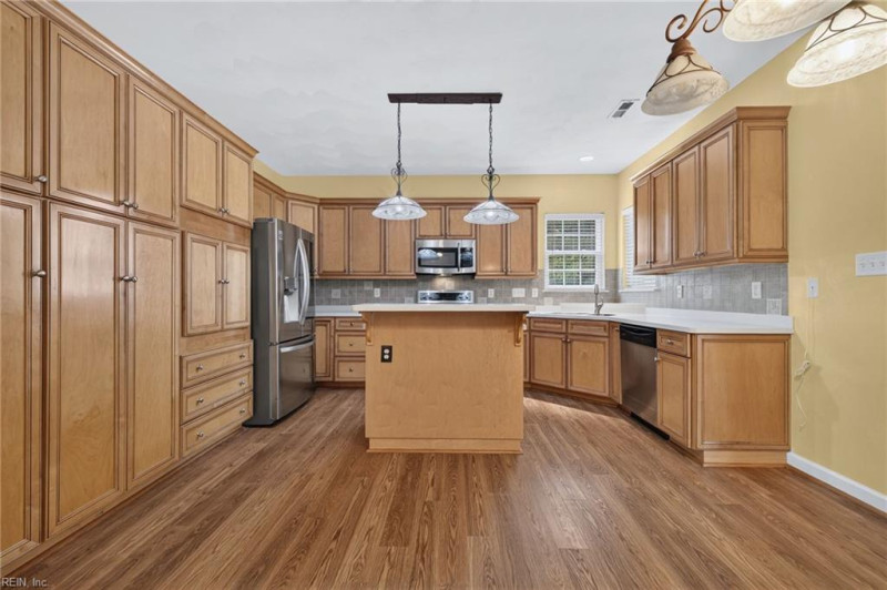 Photo 15 of 49 residential for sale in Chesapeake virginia