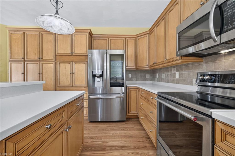 Photo 16 of 49 residential for sale in Chesapeake virginia