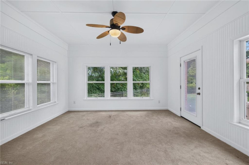 Photo 18 of 49 residential for sale in Chesapeake virginia