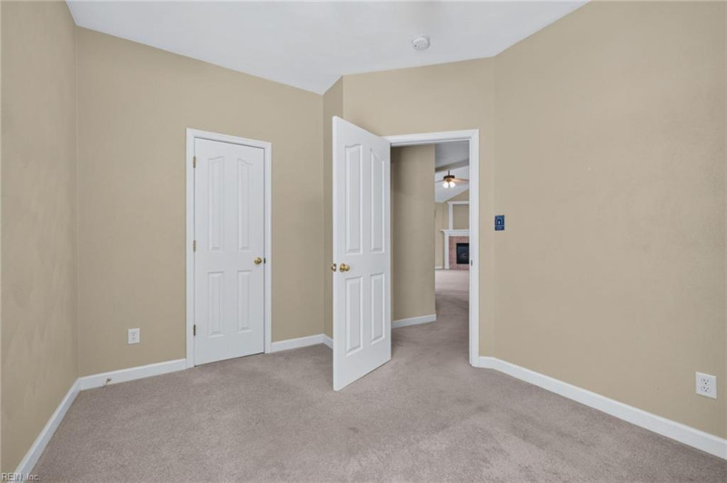 Photo 27 of 49 residential for sale in Chesapeake virginia