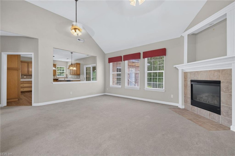 Photo 9 of 49 residential for sale in Chesapeake virginia
