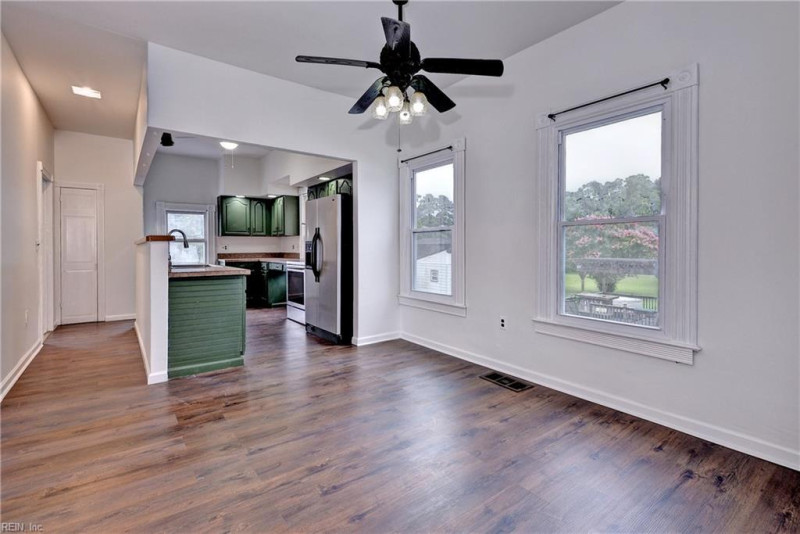 Photo 11 of 37 residential for sale in Hampton virginia