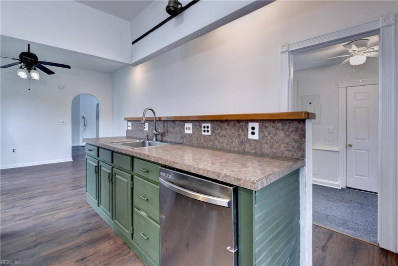 Photo 16 of 37 residential for sale in Hampton virginia