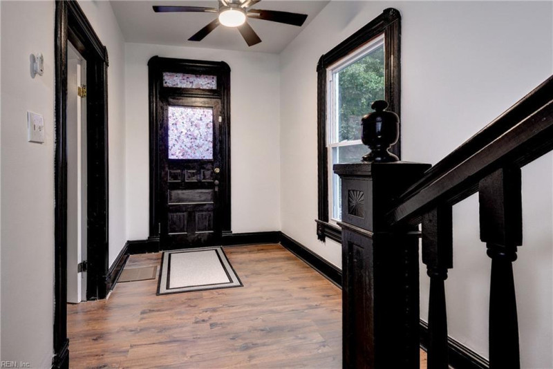 Photo 2 of 37 residential for sale in Hampton virginia