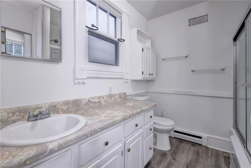 Photo 9 of 37 residential for sale in Hampton virginia