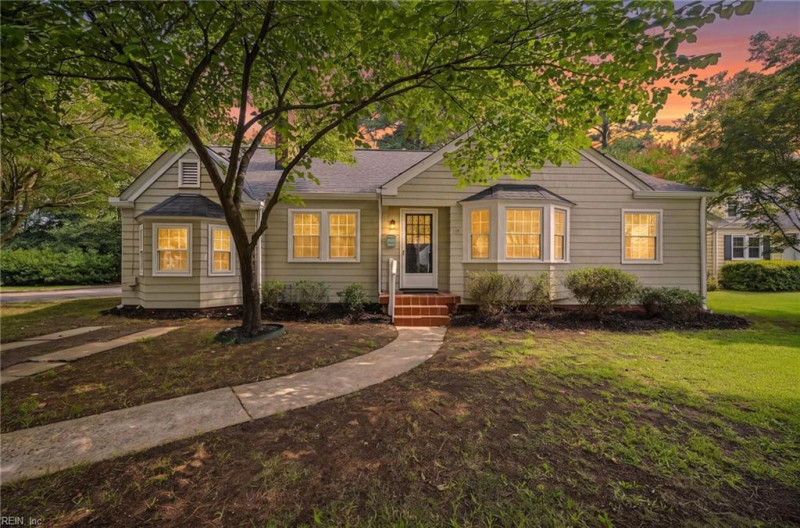Photo 1 of 40 residential for sale in Norfolk virginia