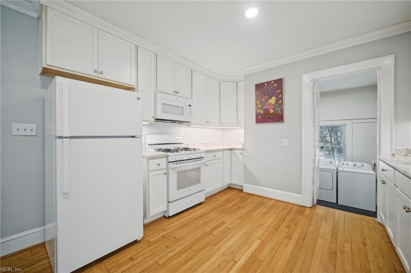 Photo 15 of 40 residential for sale in Norfolk virginia