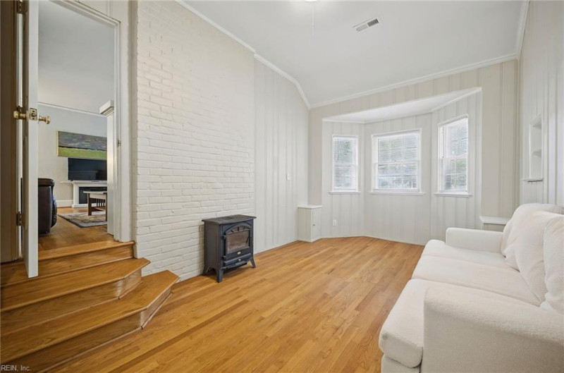 Photo 16 of 40 residential for sale in Norfolk virginia