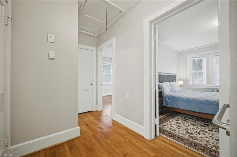 Photo 19 of 40 residential for sale in Norfolk virginia
