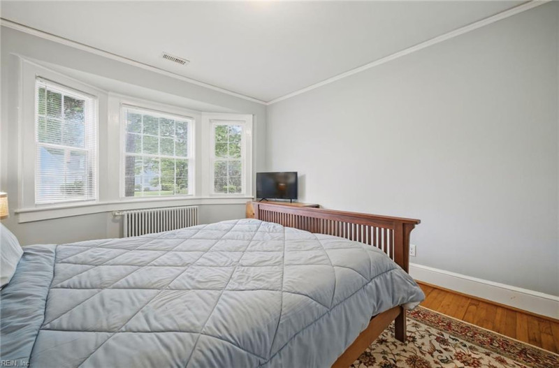 Photo 21 of 40 residential for sale in Norfolk virginia