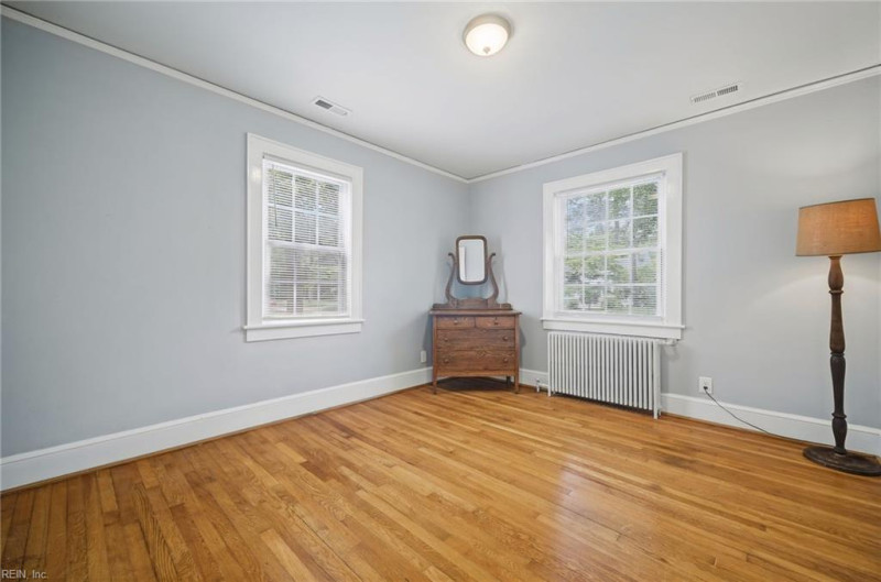 Photo 27 of 40 residential for sale in Norfolk virginia