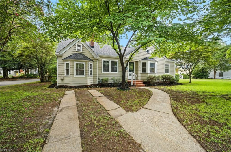 Photo 32 of 40 residential for sale in Norfolk virginia