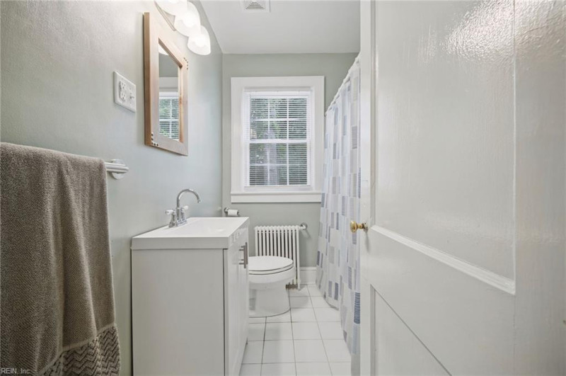 Photo 6 of 40 residential for sale in Norfolk virginia