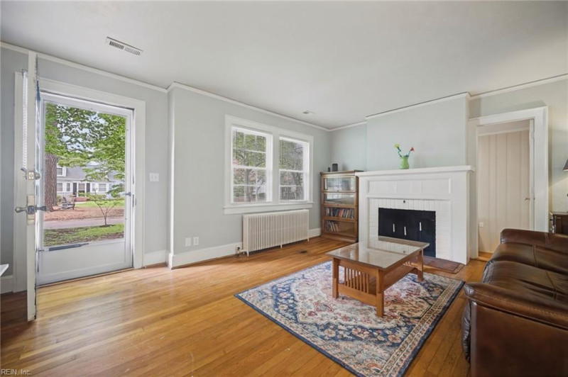 Photo 8 of 40 residential for sale in Norfolk virginia