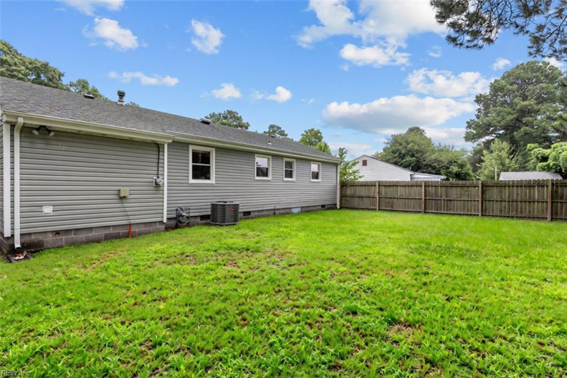 Photo 19 of 25 residential for sale in Portsmouth virginia