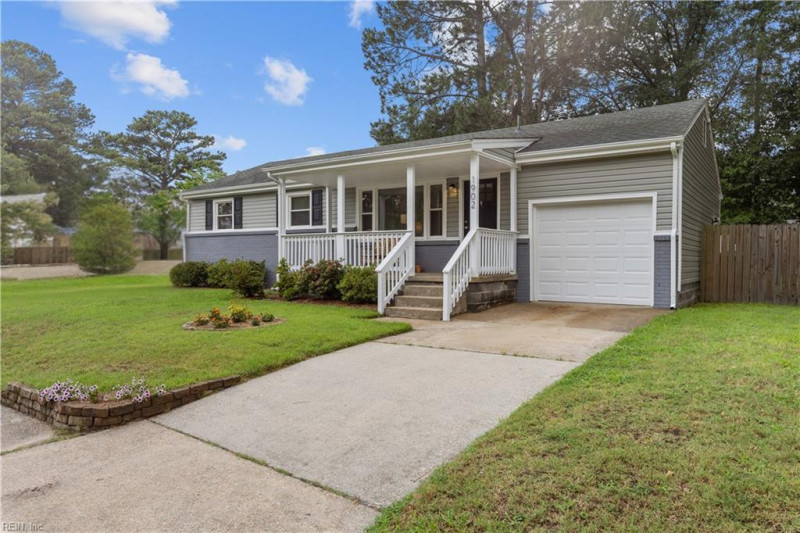 Photo 2 of 25 residential for sale in Portsmouth virginia