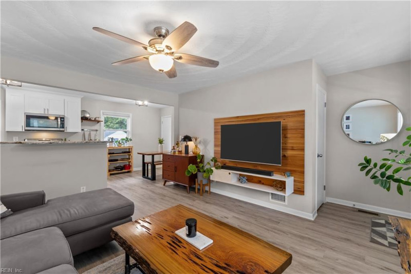 Photo 7 of 25 residential for sale in Portsmouth virginia