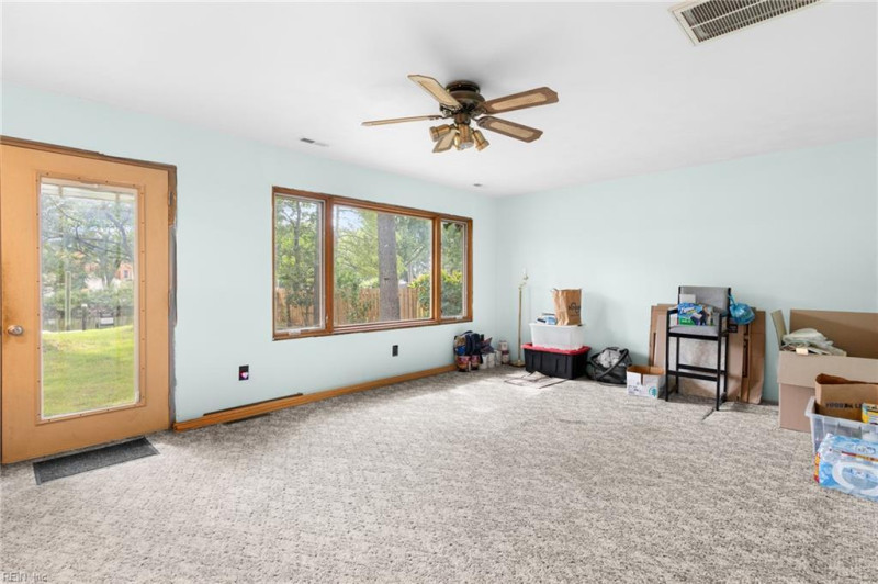 Photo 34 of 46 residential for sale in Chesapeake virginia