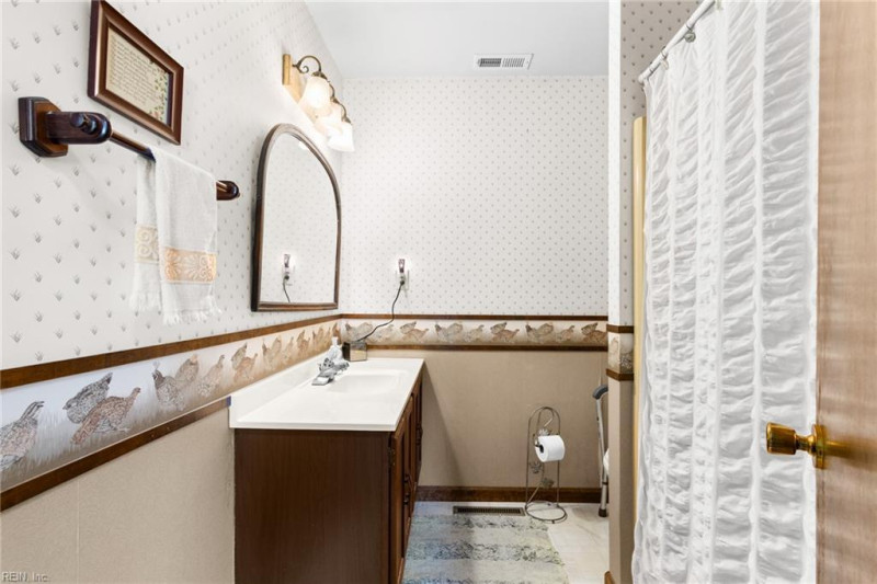 Photo 36 of 46 residential for sale in Chesapeake virginia