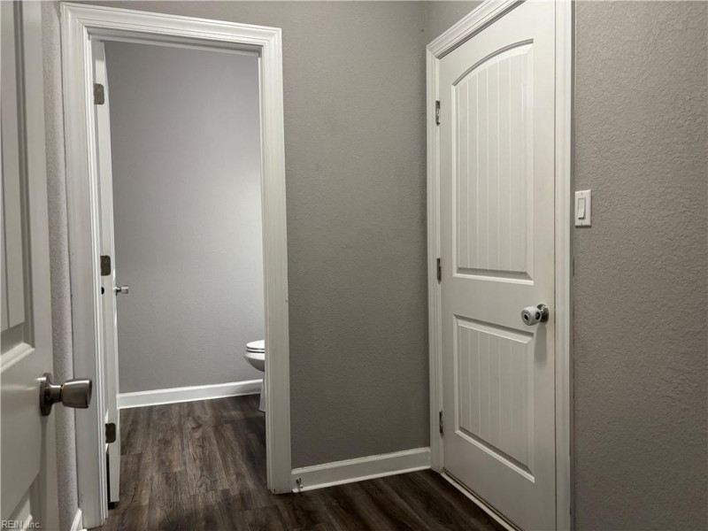Photo 10 of 37 residential for sale in Portsmouth virginia