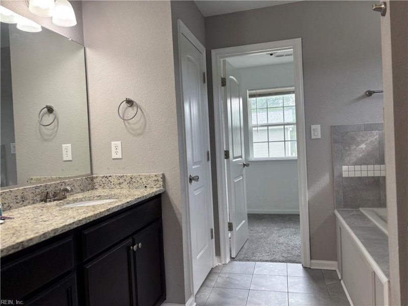 Photo 17 of 37 residential for sale in Portsmouth virginia