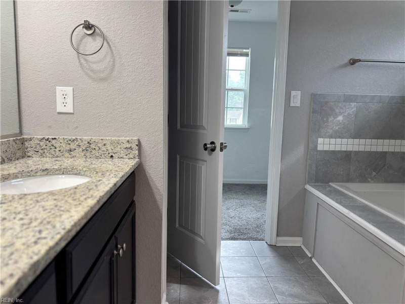 Photo 21 of 37 residential for sale in Portsmouth virginia