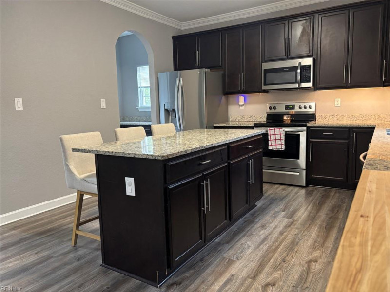Photo 3 of 37 residential for sale in Portsmouth virginia