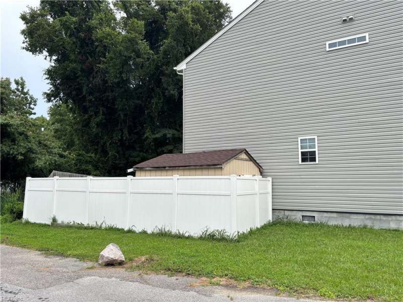 Photo 32 of 37 residential for sale in Portsmouth virginia