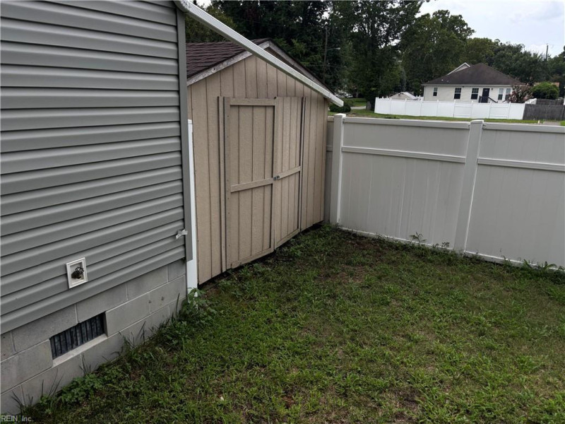 Photo 35 of 37 residential for sale in Portsmouth virginia