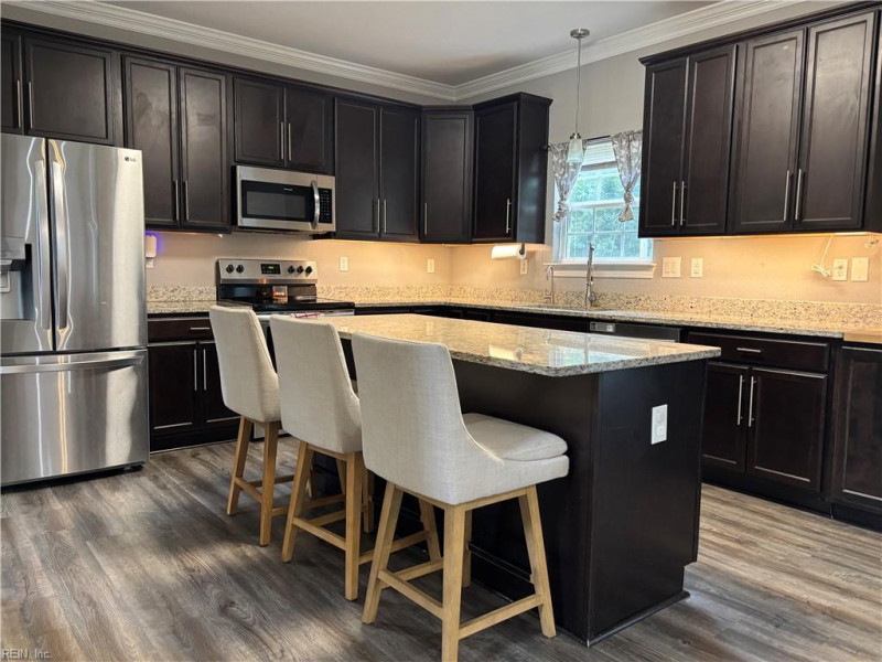 Photo 4 of 37 residential for sale in Portsmouth virginia