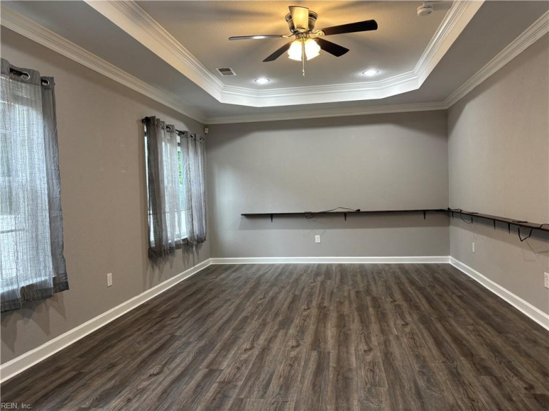 Photo 9 of 37 residential for sale in Portsmouth virginia