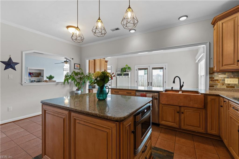 Photo 15 of 35 residential for sale in Virginia Beach virginia