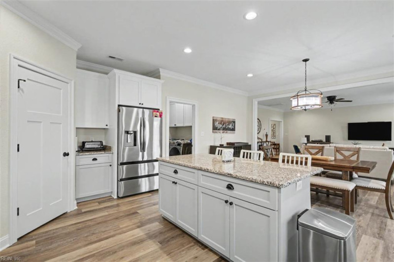 Photo 17 of 36 residential for sale in Suffolk virginia