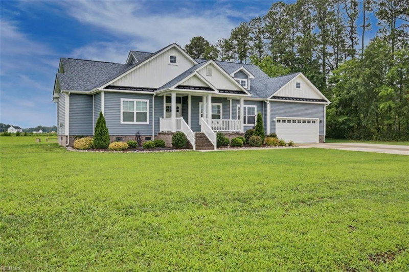 Photo 3 of 36 residential for sale in Suffolk virginia