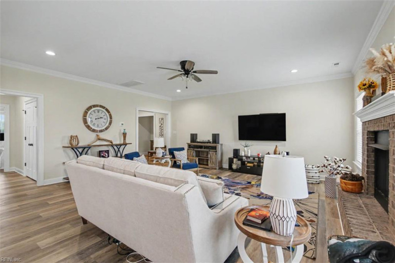 Photo 8 of 36 residential for sale in Suffolk virginia