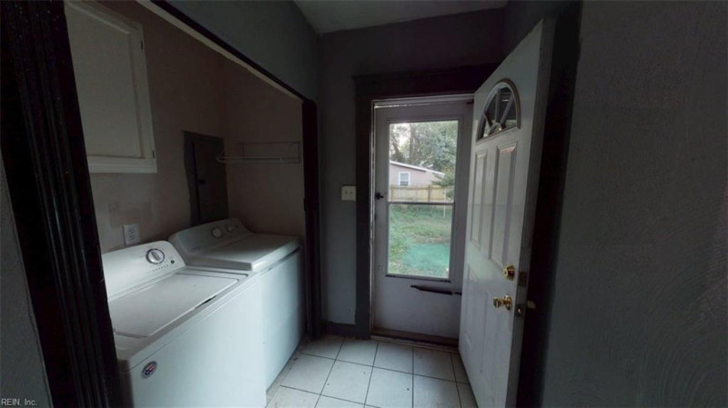 Photo 11 of 45 residential for sale in Norfolk virginia