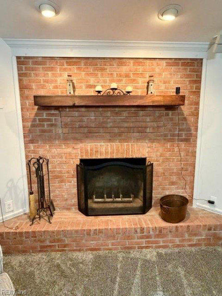 Photo 15 of 40 residential for sale in Hampton virginia