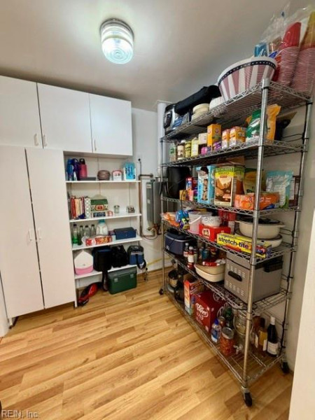 Photo 16 of 40 residential for sale in Hampton virginia