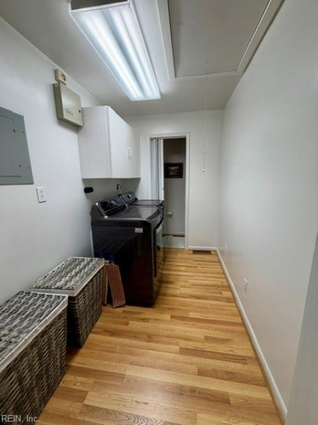 Photo 18 of 40 residential for sale in Hampton virginia