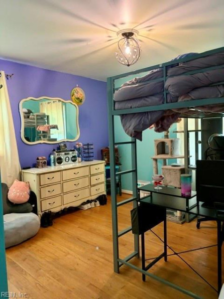 Photo 21 of 40 residential for sale in Hampton virginia