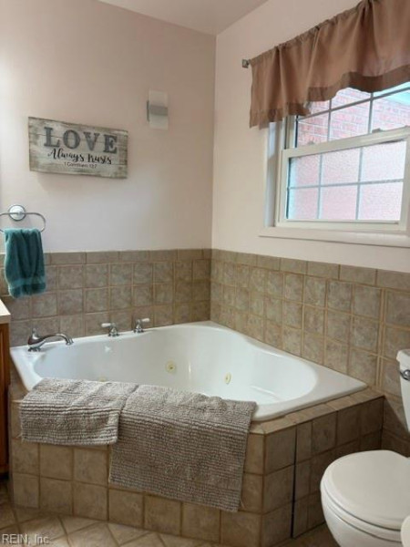 Photo 27 of 40 residential for sale in Hampton virginia