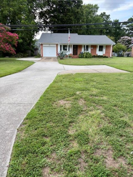 Photo 3 of 40 residential for sale in Hampton virginia