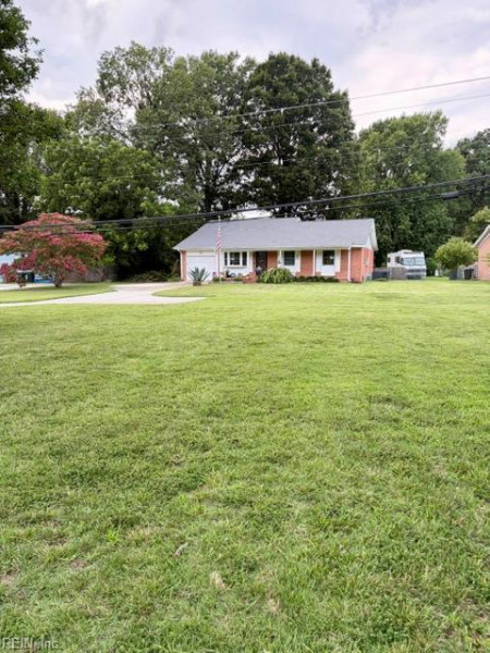 Photo 4 of 40 residential for sale in Hampton virginia