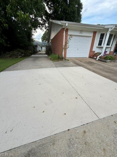 Photo 6 of 40 residential for sale in Hampton virginia
