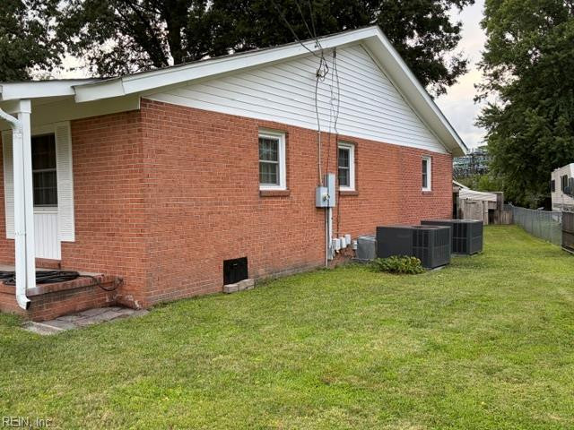 Photo 7 of 40 residential for sale in Hampton virginia
